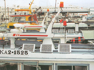 漁船用 ソーラーバッテリーチャージャー | 迅速・確実・誠実の船舶電装 